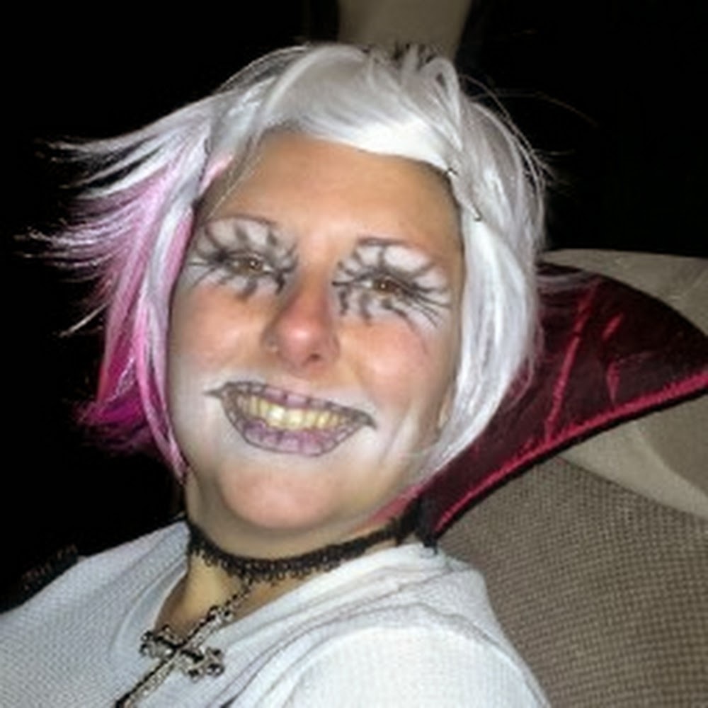 Meet your Posher, Naomi